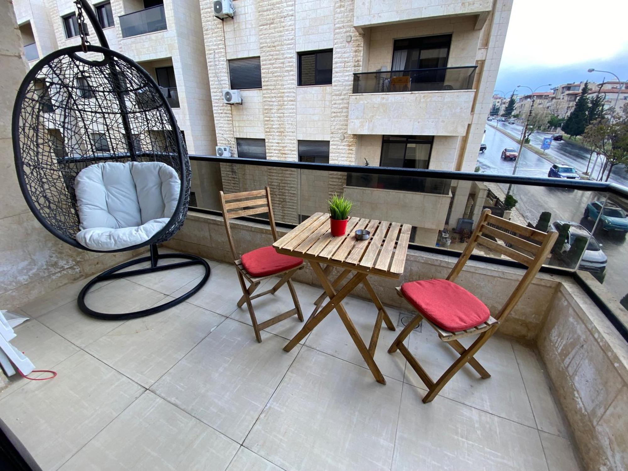 Dair Ghbar Apartment Amman Bilik gambar