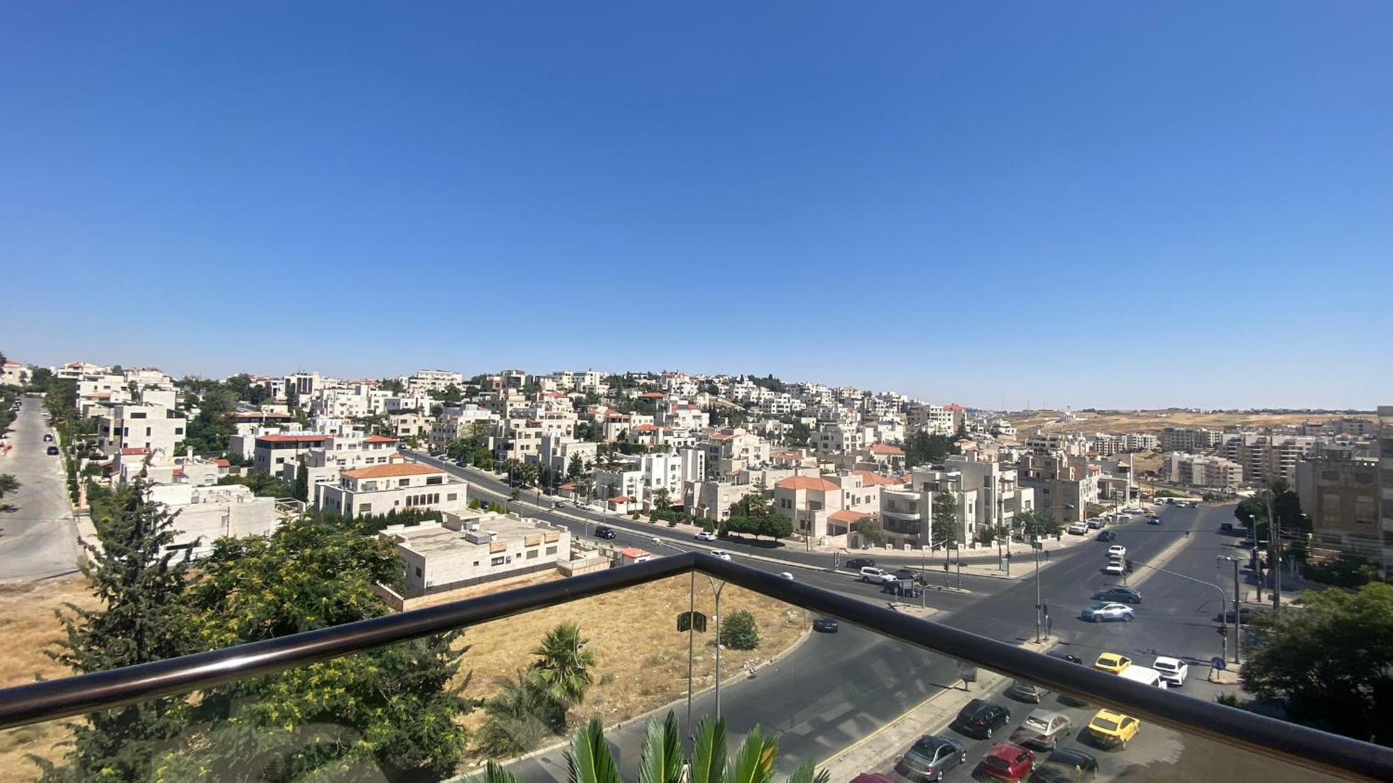 Dair Ghbar Apartment Amman Bilik gambar
