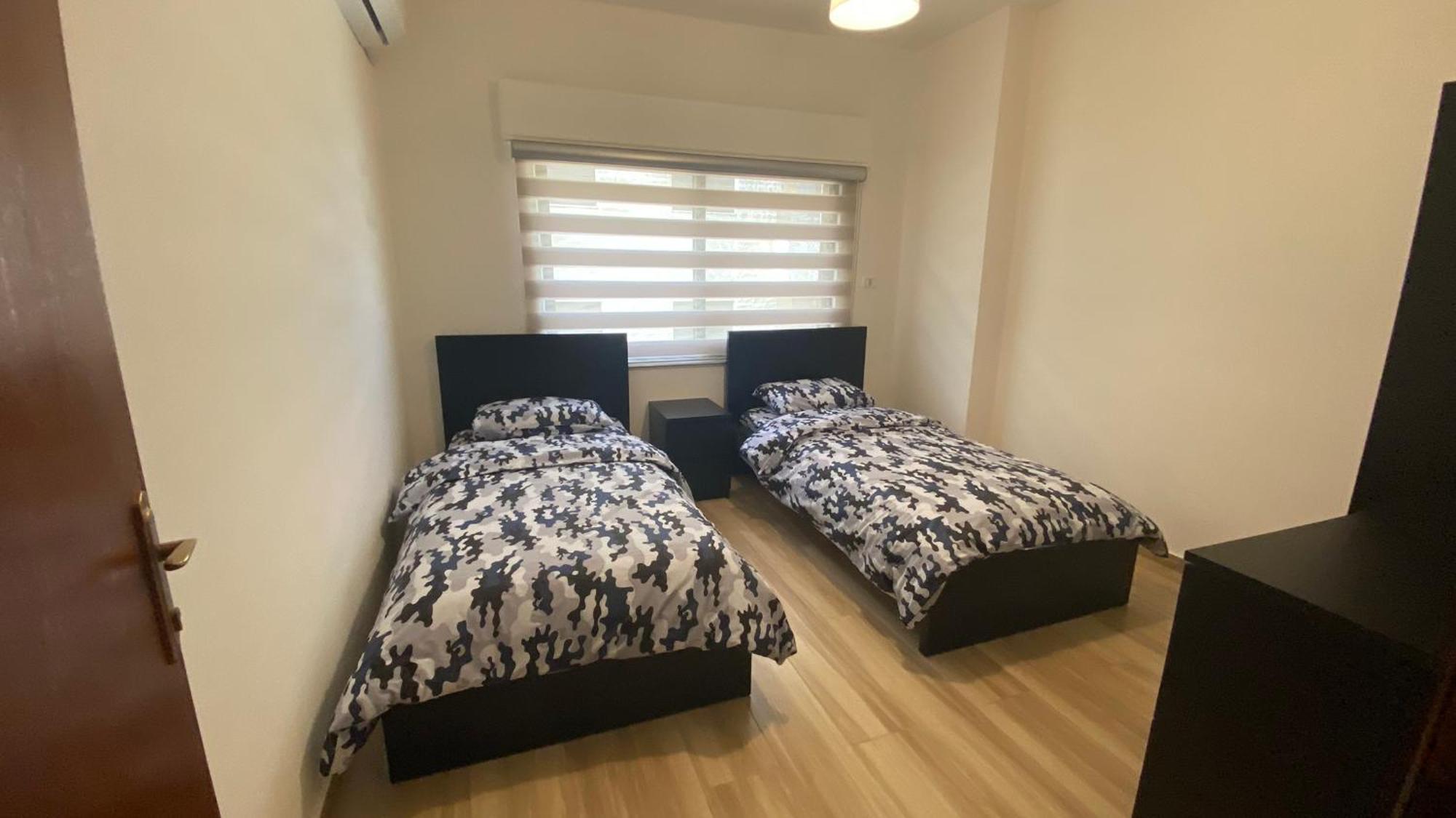 Dair Ghbar Apartment Amman Bilik gambar