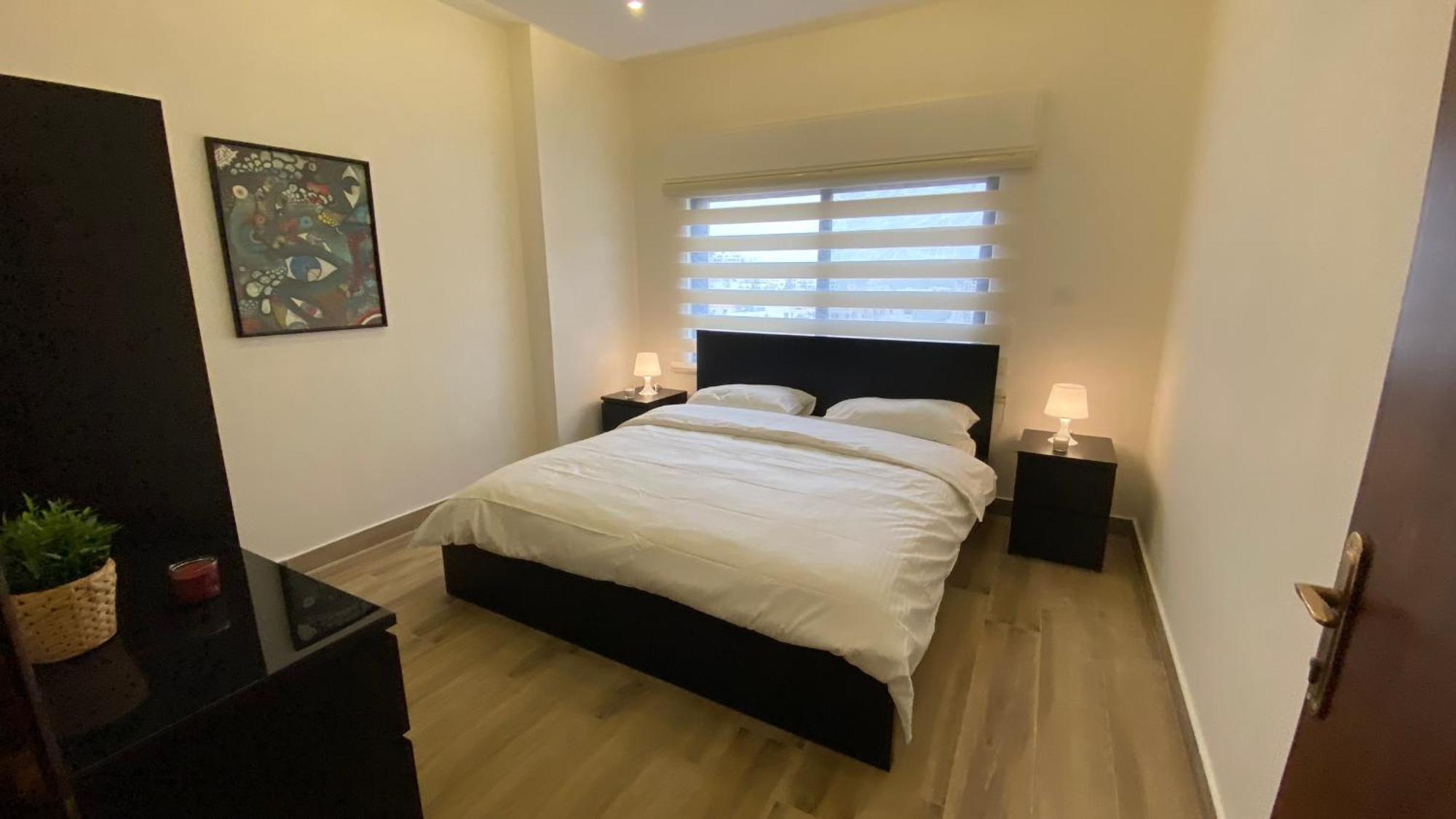 Dair Ghbar Apartment Amman Bilik gambar