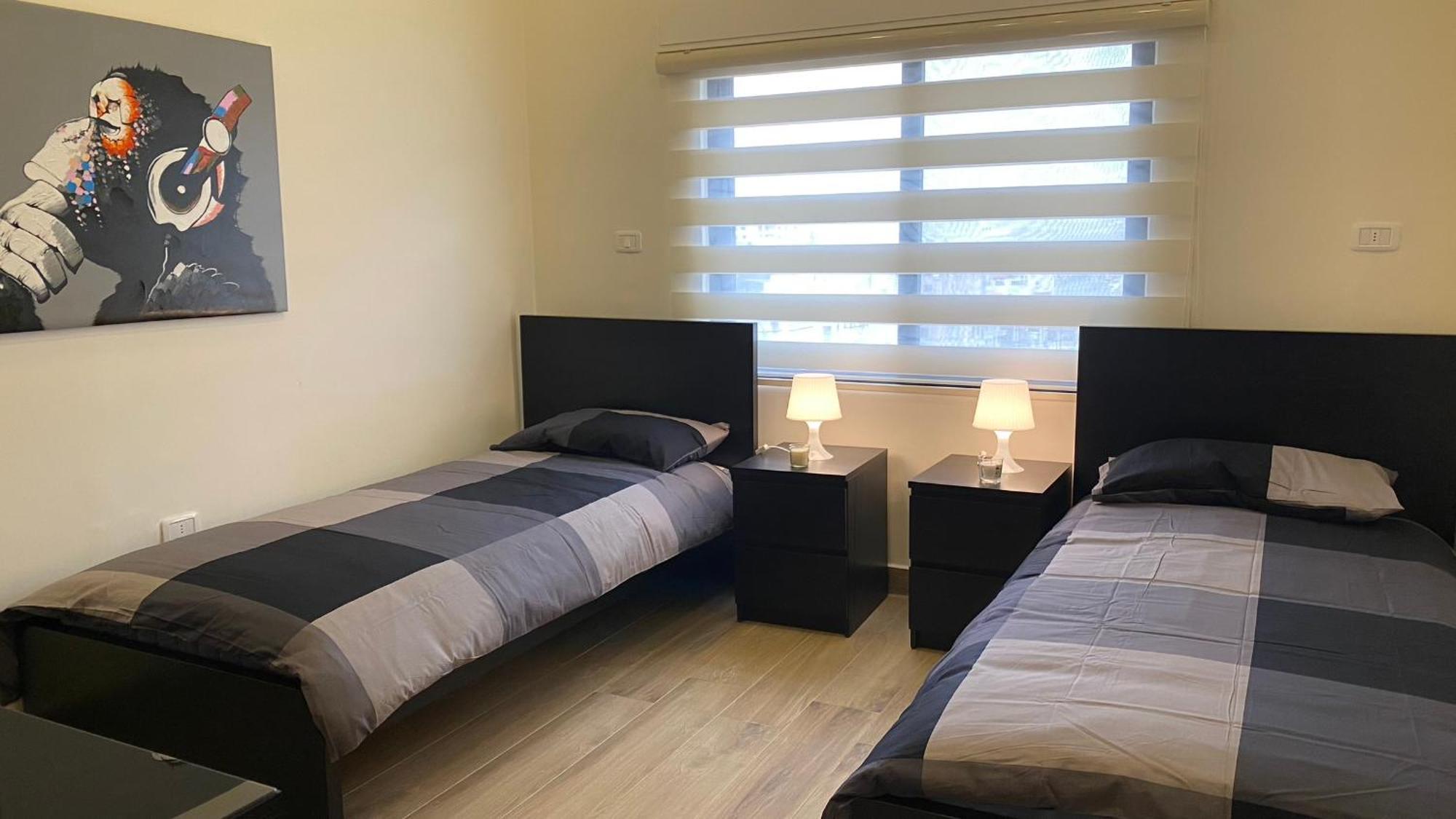 Dair Ghbar Apartment Amman Bilik gambar