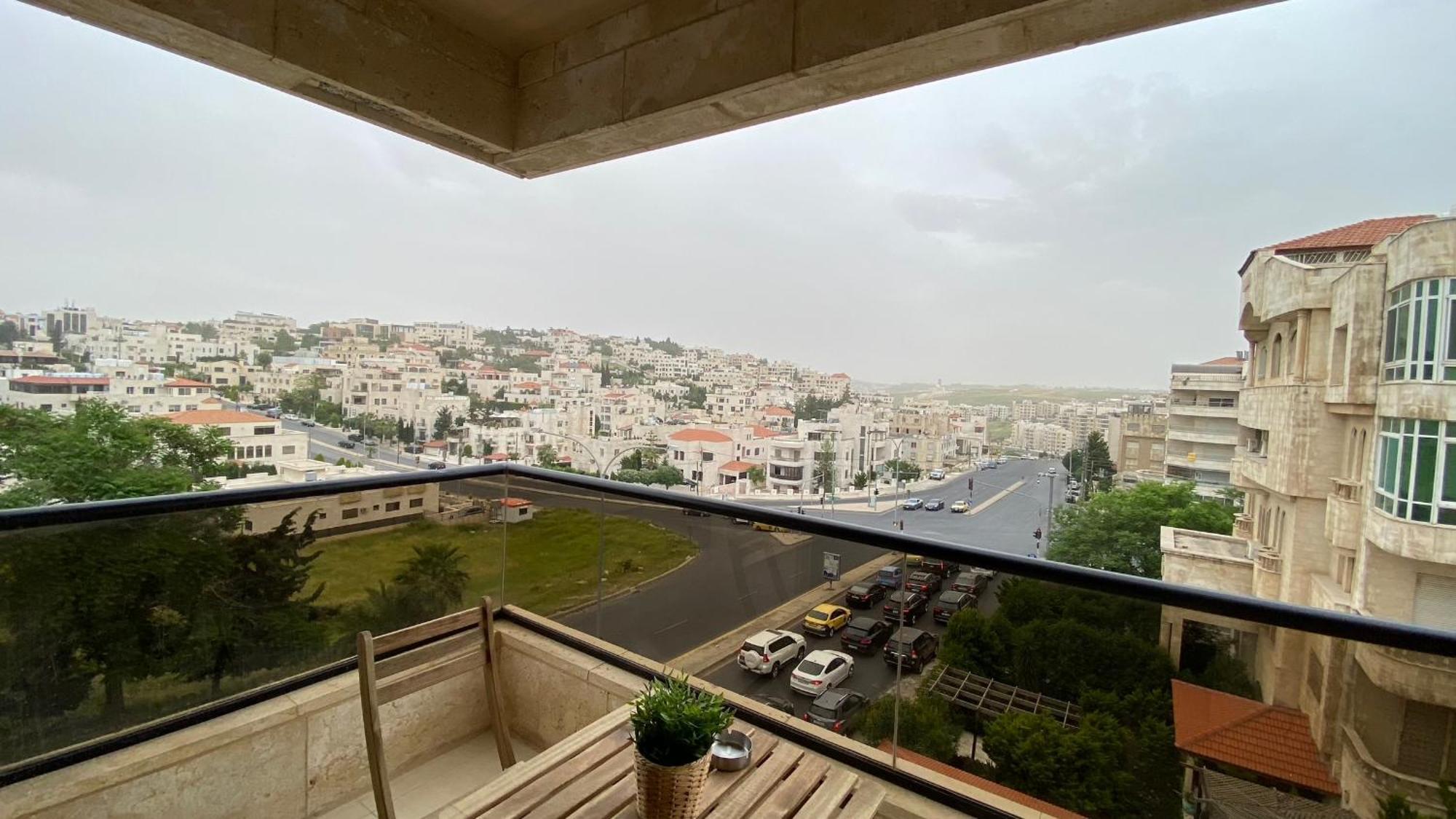 Dair Ghbar Apartment Amman Bilik gambar