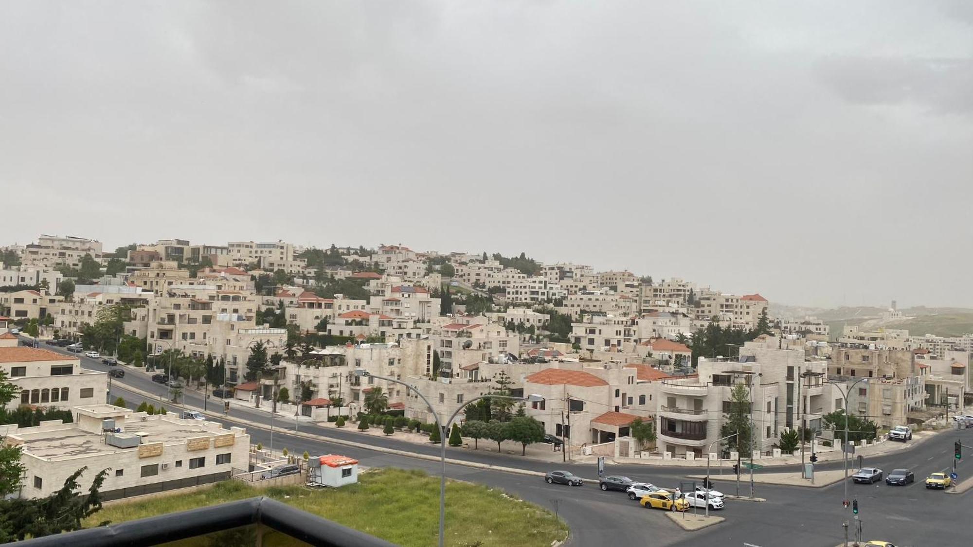 Dair Ghbar Apartment Amman Bilik gambar
