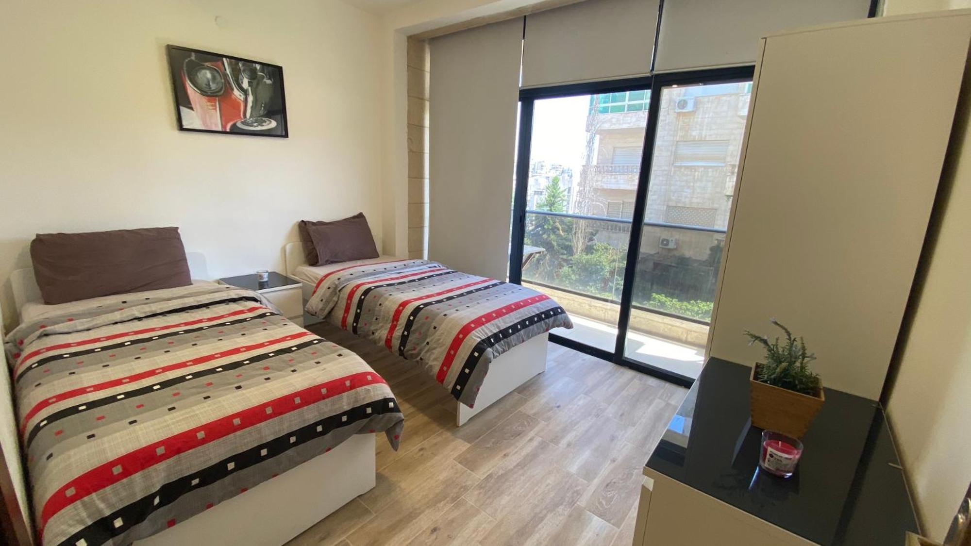 Dair Ghbar Apartment Amman Bilik gambar